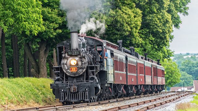 Experience Timeless Charm on America's Historic Trains Through Amish Country