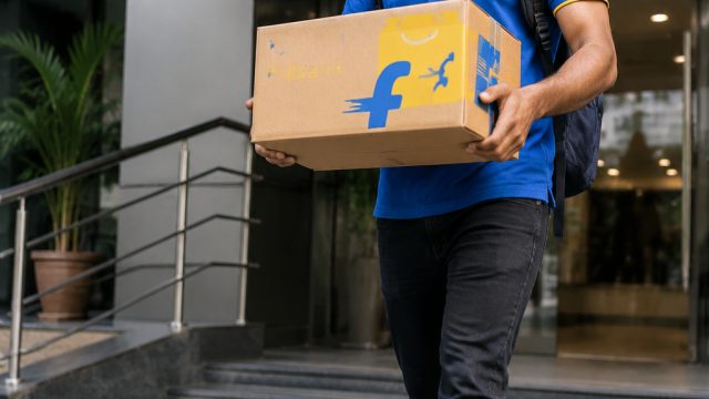 Flipkart Accelerates Quick Commerce Expansion Amidst Amazon's Indian Surge