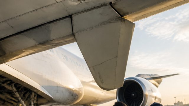 EASA Mandates Swift Inspections on Emirates A380s Following Wing Cracks